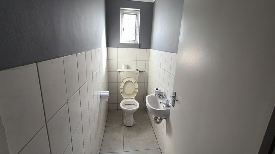 To Let Commercial Property for Rent in Stikland Industrial Western Cape